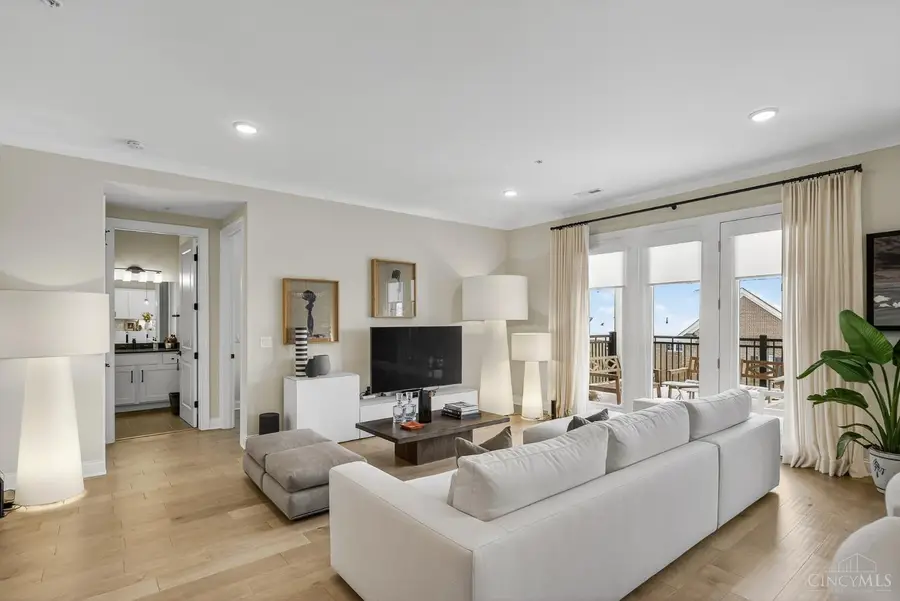 230 Vintage Club Drive #205, Montgomery, OH 45249 - #3