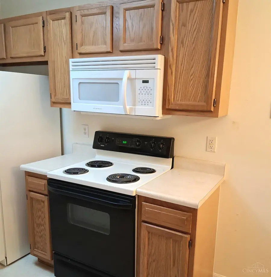 5320 Meadow Walk Lane #6X, Green Township, OH 45247 - #2