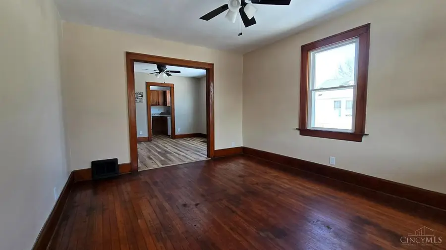 328 Corwin Avenue, Hamilton, OH 45015 - #3