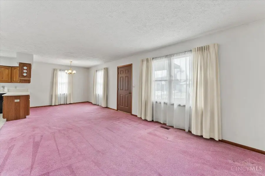 102 Robin Lane, Hillsboro, OH 45133 - #3