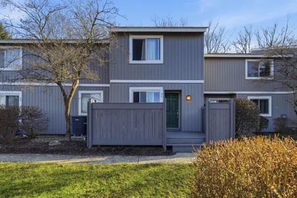 96 Twin Lakes Drive, Fairfield, OH 45014