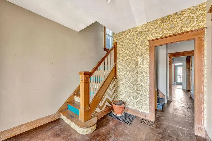 1506 Dixmont Avenue, Cincinnati, OH 45207 - #3