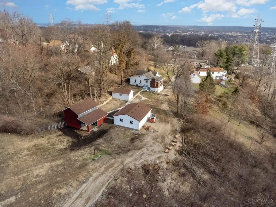 1117 W Seymour Avenue, Finneytown, OH 45216 - #2