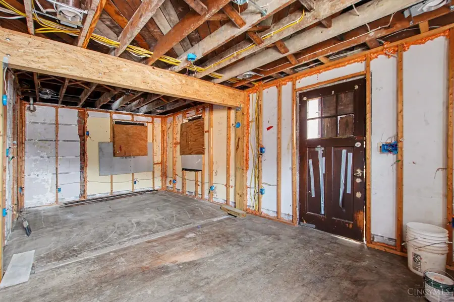 638 Delhi Avenue, Cincinnati, OH 45204 - #3