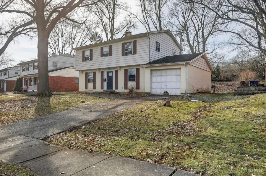 38 Handel Lane, Greenhills, OH 45218 - #2
