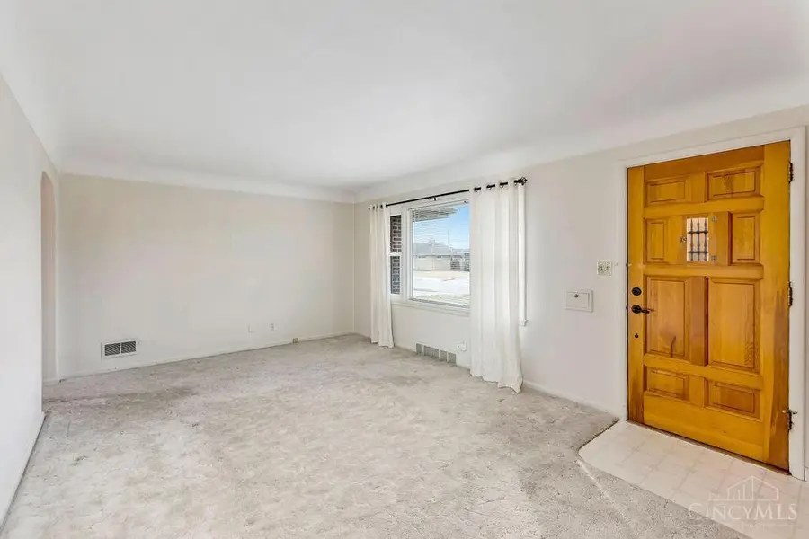 330 Kenyon Drive, Hamilton, OH 45015 - #3