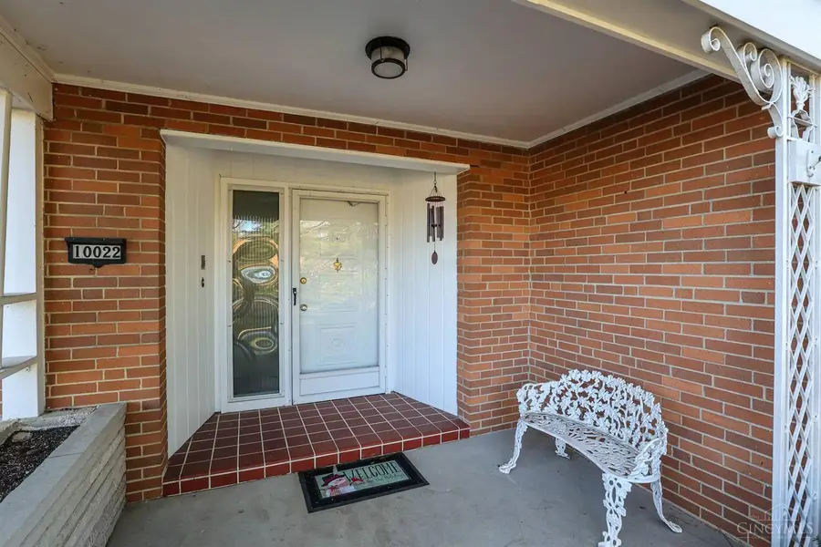 10022 Lakeside Drive, Springfield, OH 45231 - #3