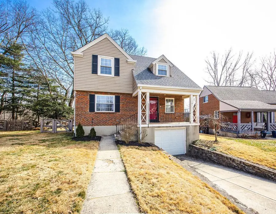 3264 Ashwood Drive, Cincinnati, OH 45213 - #2