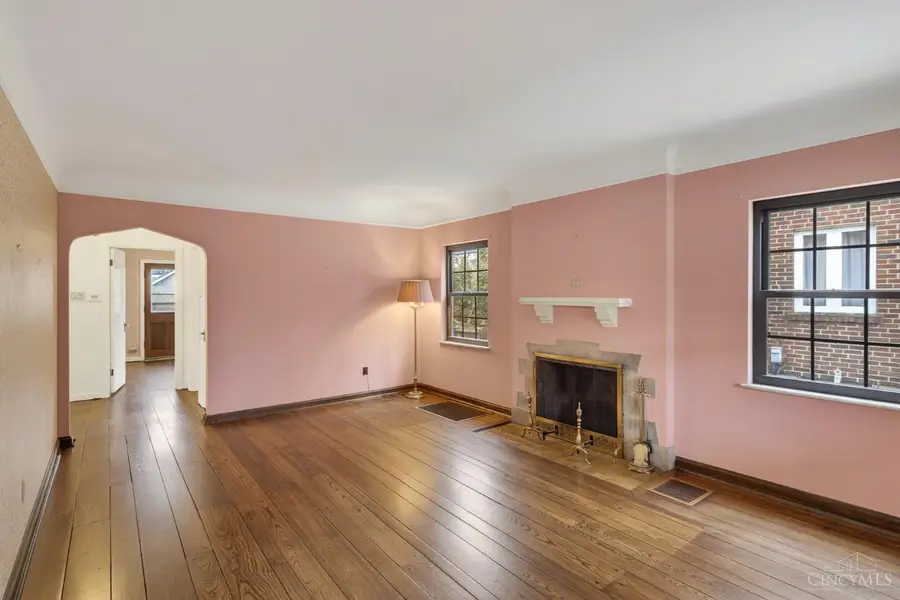 3830 Drakewood Drive, Cincinnati, OH 45209 - #3