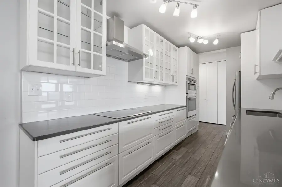 2401 Ingleside Avenue #4A, Cincinnati, OH 45206 - #3