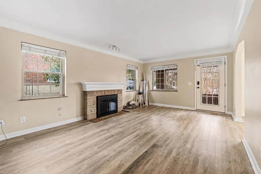 6095 Kenwood Road, Madeira, OH 45243 - #3