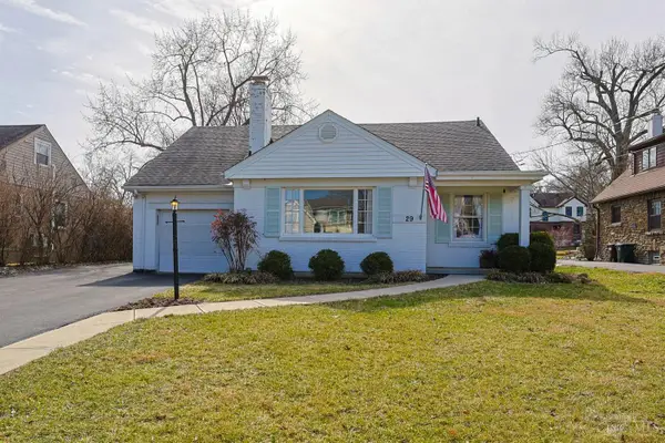 29 Forest Avenue, Wyoming, OH 45215