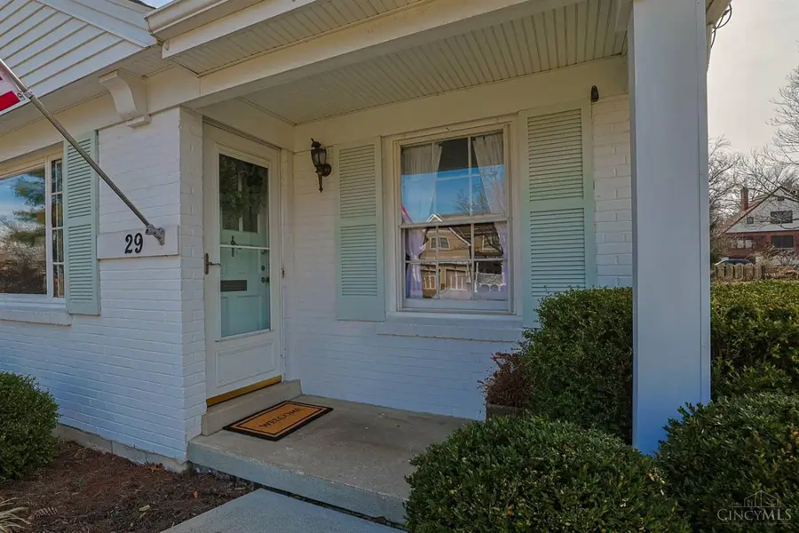 29 Forest Avenue, Wyoming, OH 45215 - #2