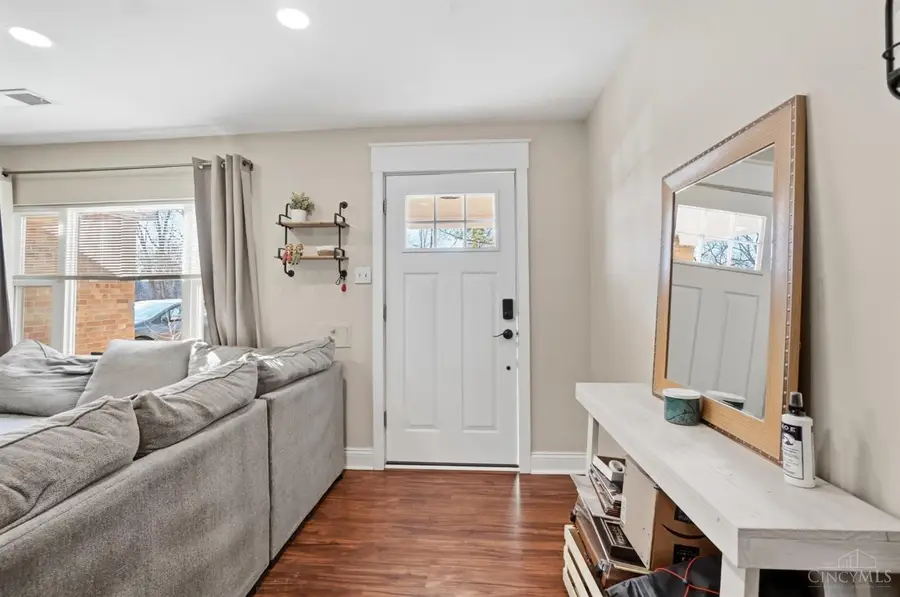 5301 Leon Ct, Covedale, OH 45238 - #3