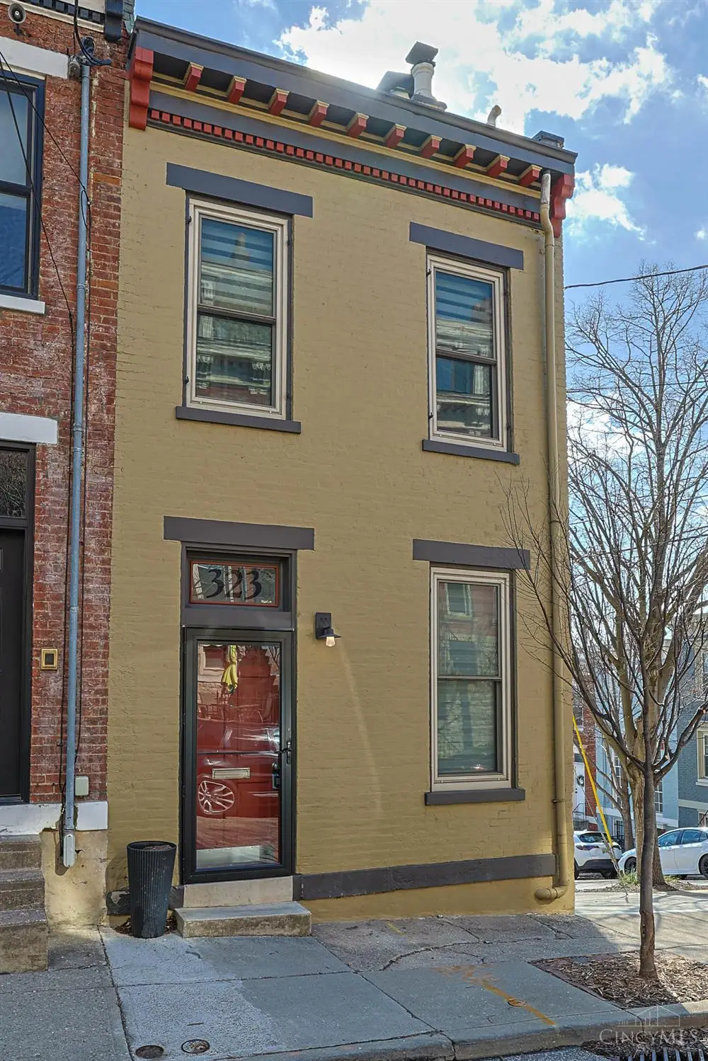 323 Milton Street, Cincinnati, OH 45202 - #1