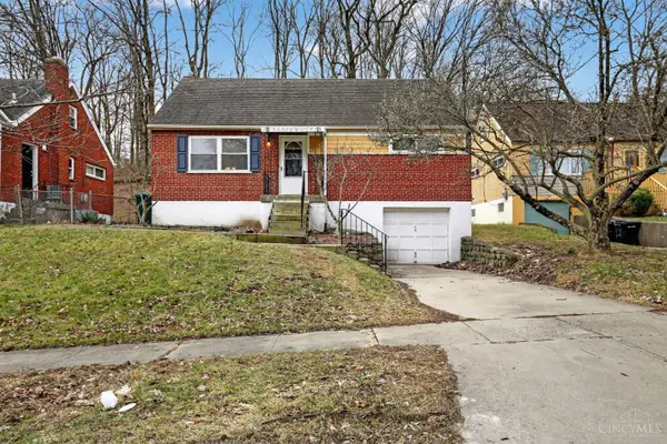1702 Ashbrook Drive, Cincinnati, OH 45238