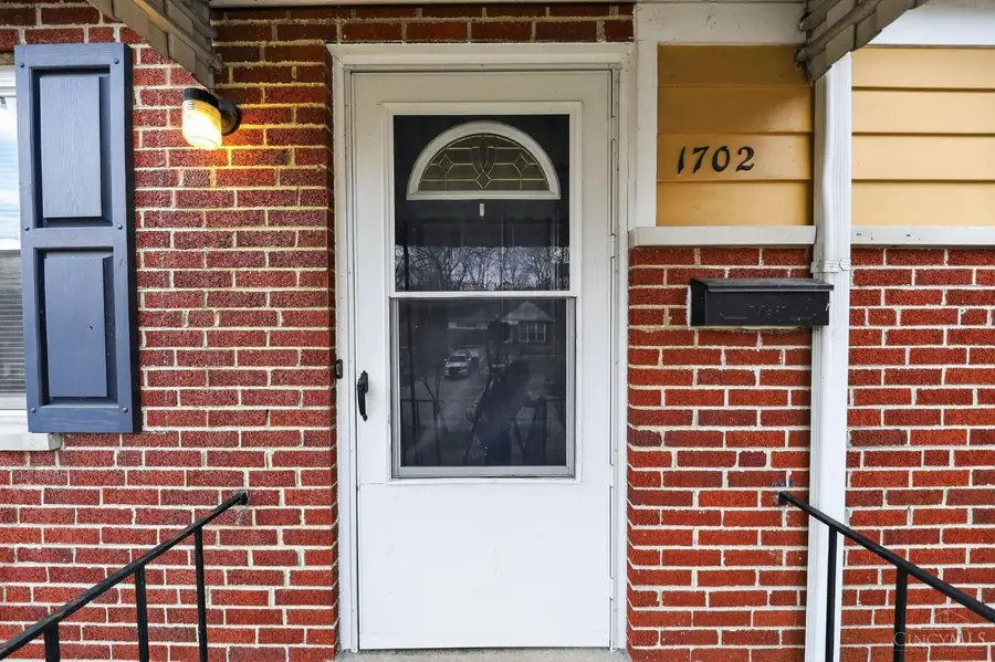 1702 Ashbrook Drive, Cincinnati, OH 45238 - #2