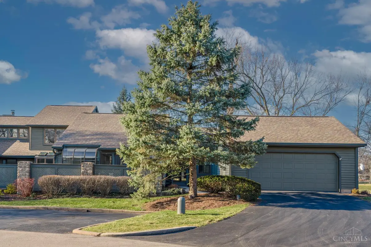 12 Muirfield Lane, Blue Ash, OH 45241 - #1