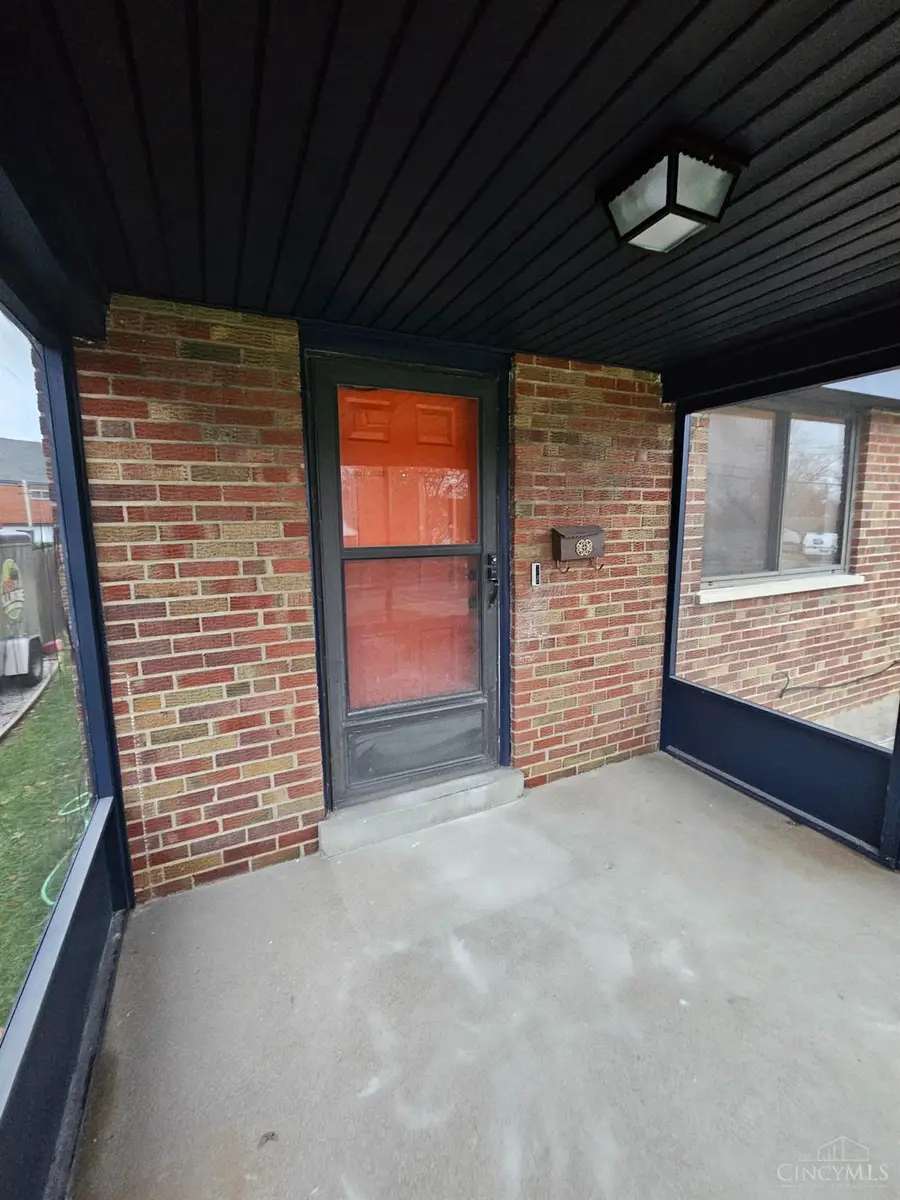 6024 Sunridge Drive, Cincinnati, OH 45224 - #3