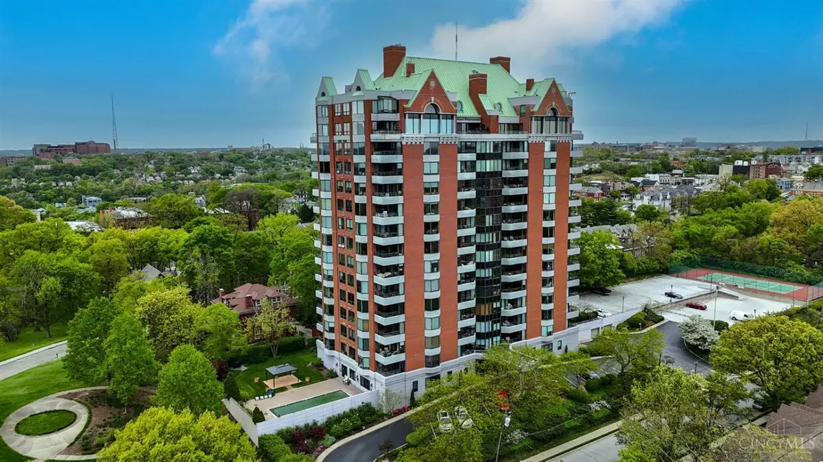 2121 Alpine Place #301, Cincinnati, OH 45206 - #1