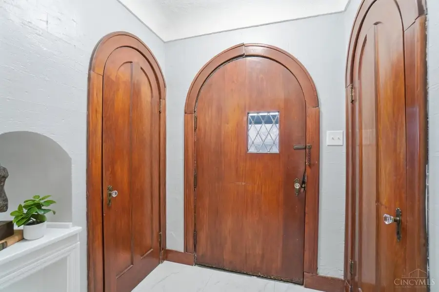 1352 Westminster Drive, Cincinnati, OH 45229 - #3