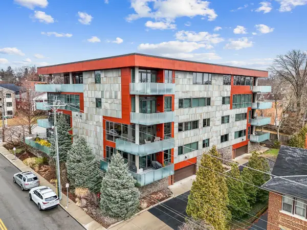 2801 Erie Avenue #202, Cincinnati, OH 45208