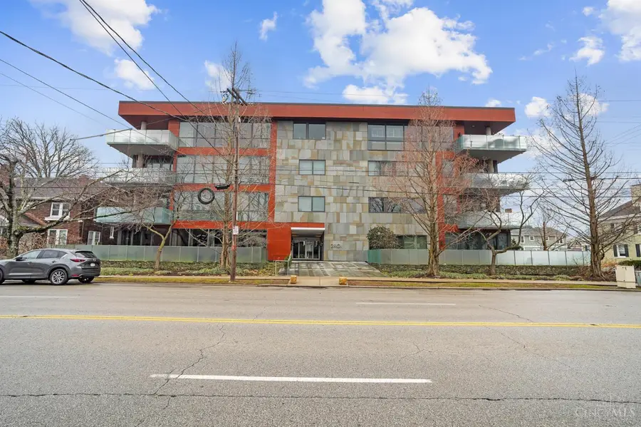 2801 Erie Avenue #202, Cincinnati, OH 45208 - #3