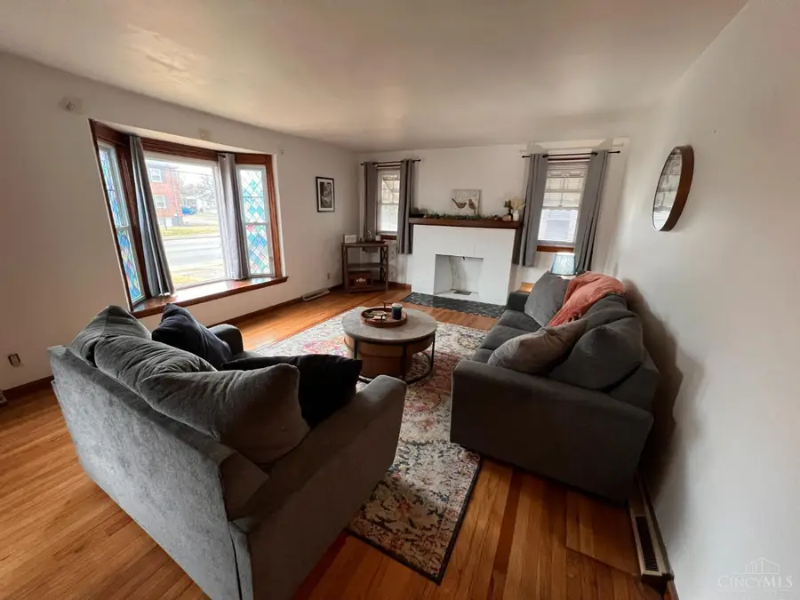 7905 Plainfield Road, Deer Park, OH 45236 - #2