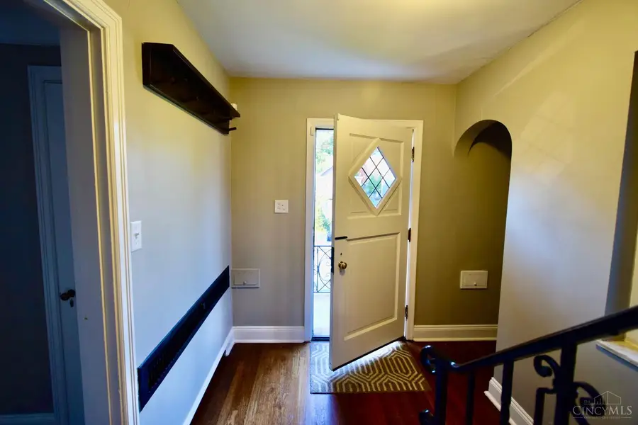 3255 Linwood Avenue, Cincinnati, OH 45226 - #2