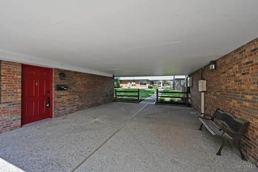 7752 Montgomery Road #29, Sycamore, OH 45236 - #2