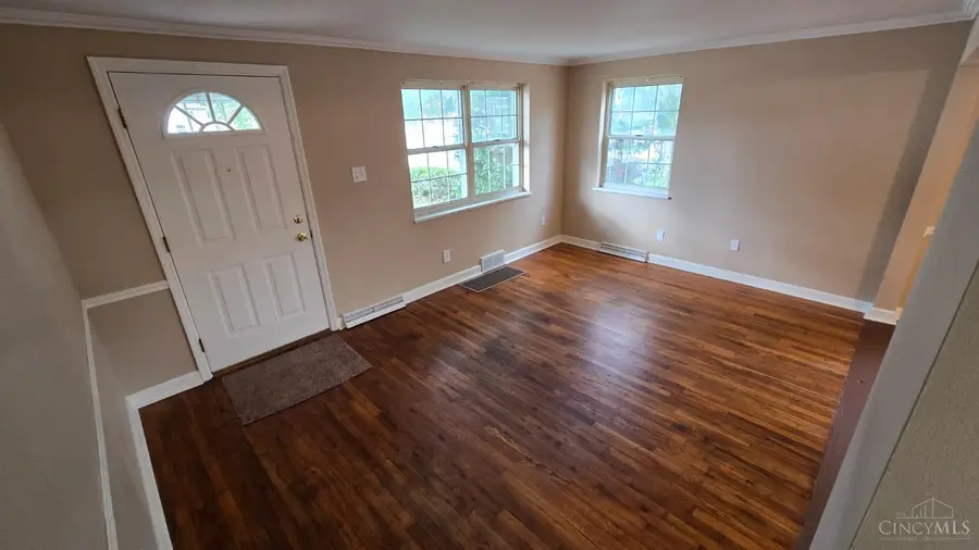 8468 Plainfield Road, Deer Park, OH 45236 - #2