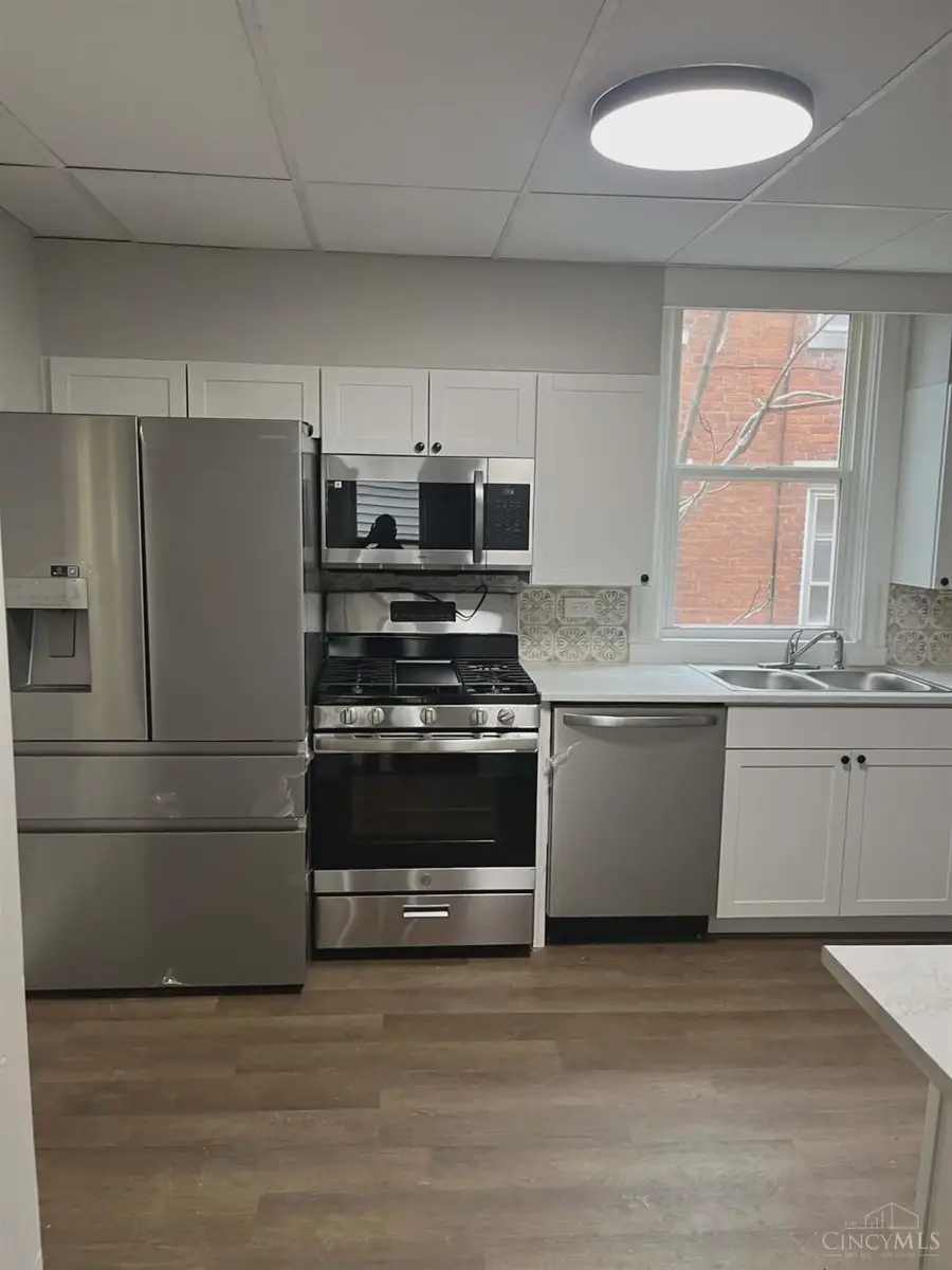 528 Rosemont Avenue, Cincinnati, OH 45205 - #2