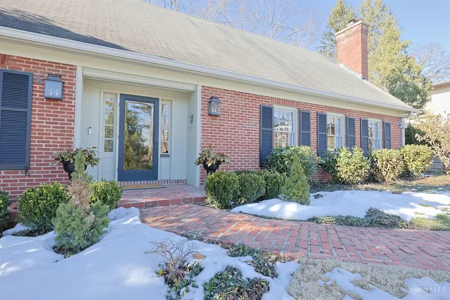 2833 Grandin Hollow Lane, Cincinnati, OH 45208 - #3