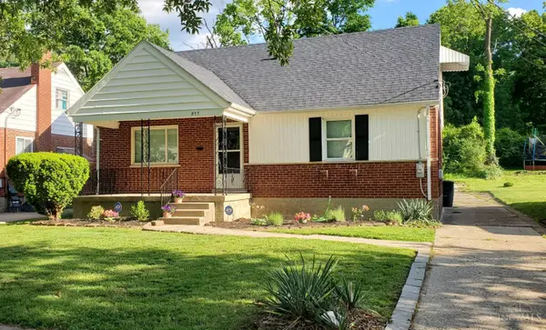 877 Oakfield Avenue, Cincinnati, OH 45224