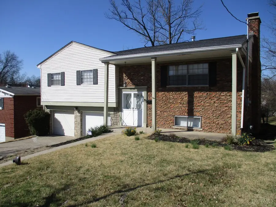 3578 Fieldcrest Drive, Cincinnati, OH 45211 - #3