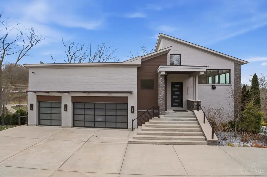 3666 Cooper Road, Blue Ash, OH 45241 - #3