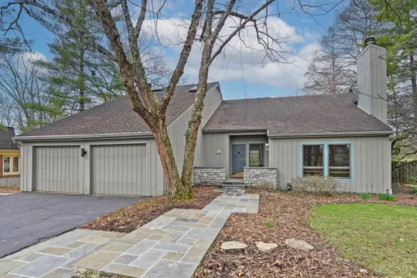 9031 Winthrop Drive, Montgomery, OH 45249