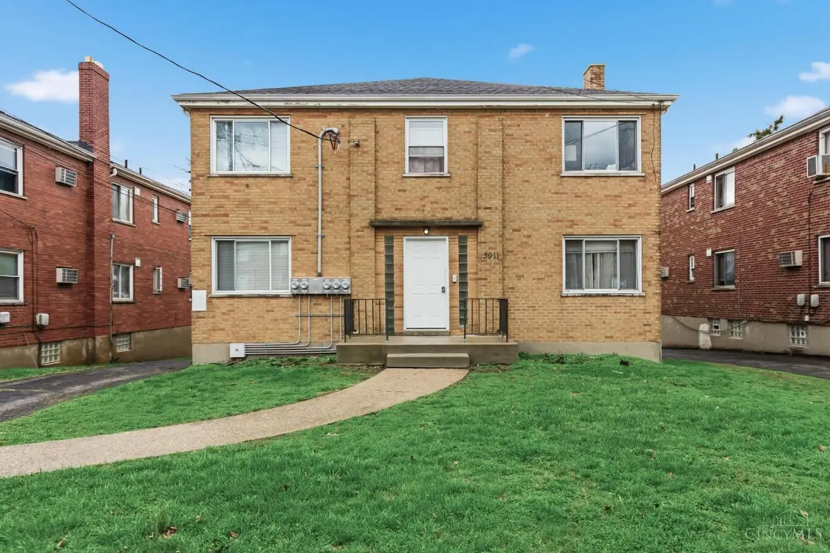 3911 E Gatewood Lane, Silverton, OH 45236 - #1