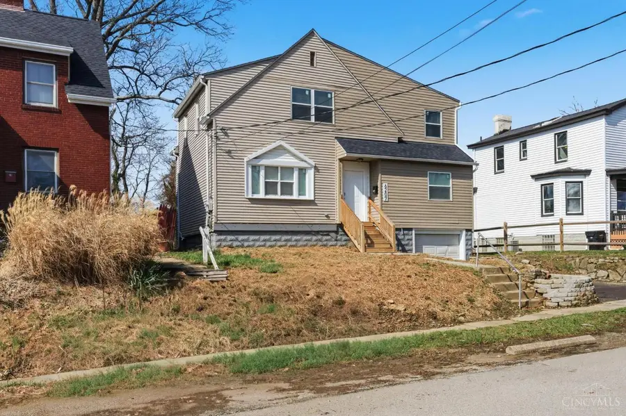 6207 Coleridge Avenue, Cincinnati, OH 45213 - #2