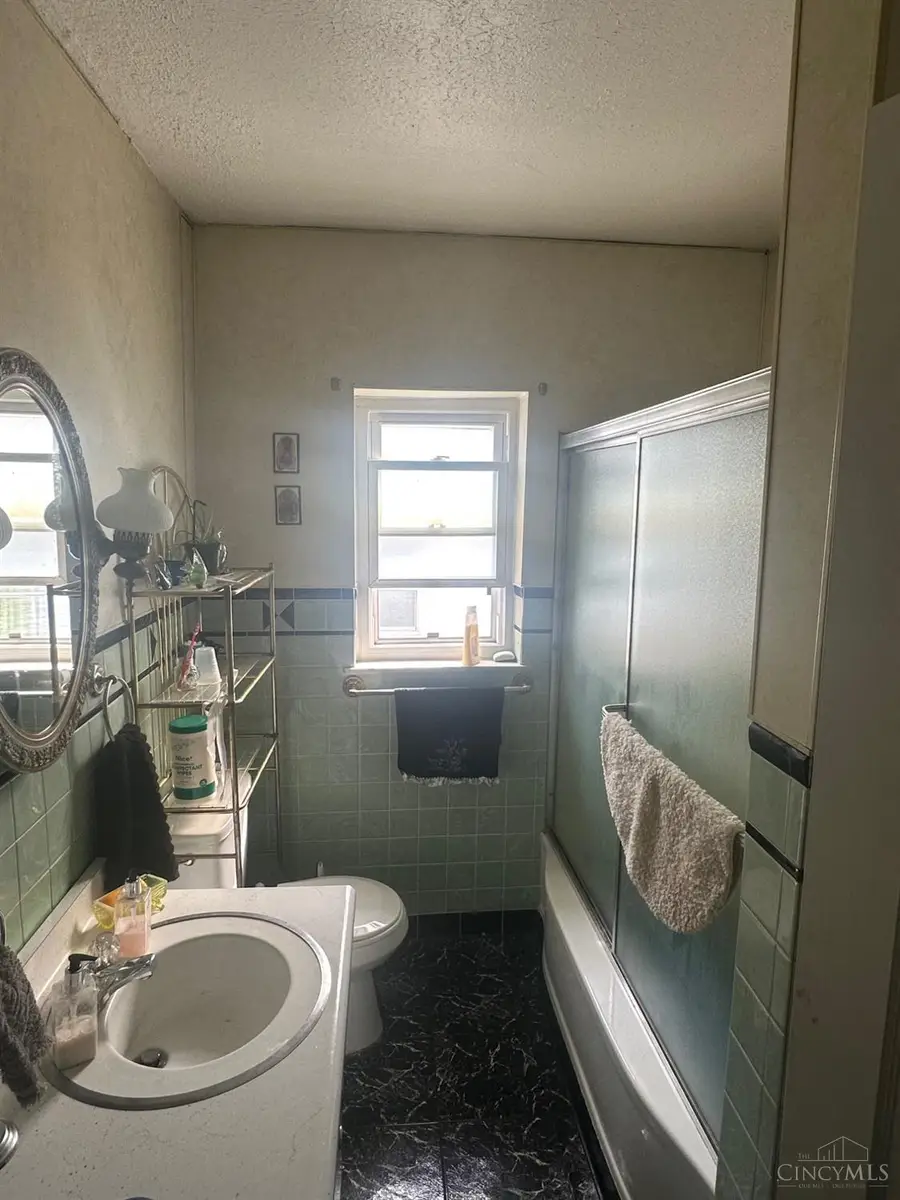 1815 Catalpa Avenue, Cincinnati, OH 45239 - #3