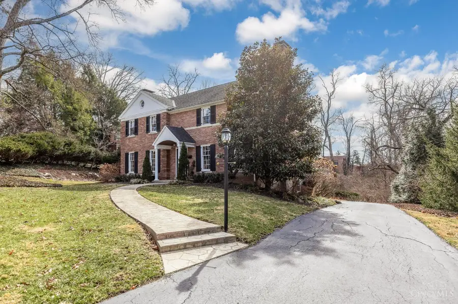 3561 Bayard Drive, Cincinnati, OH 45208 - #3