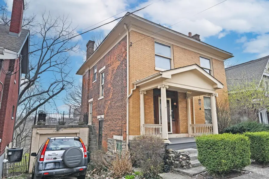 2220 Eureka Terrace, Cincinnati, OH 45219 - #2