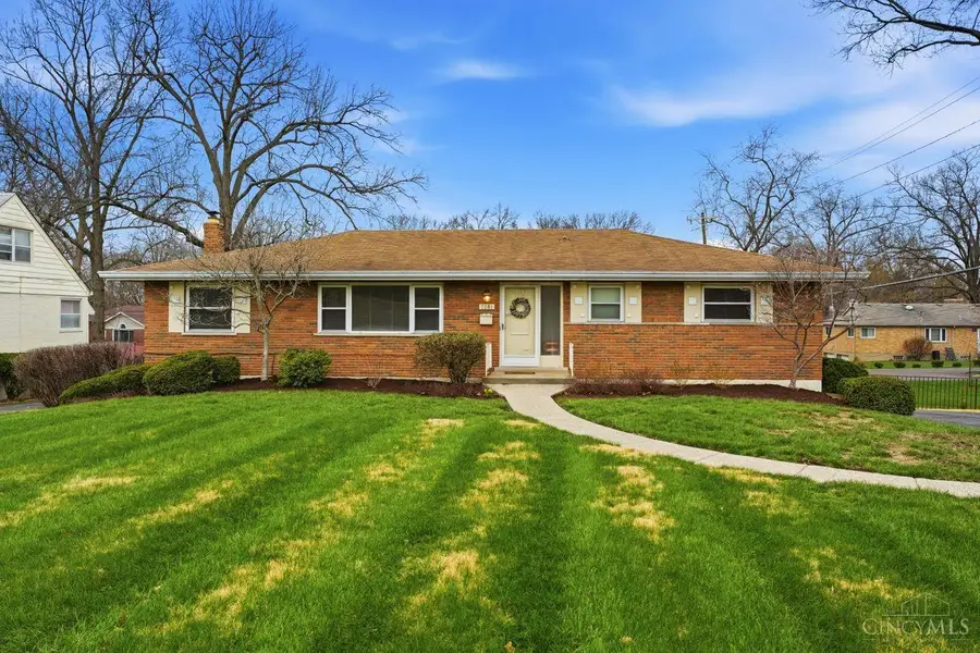 7281 Winton Road, Finneytown, OH 45224 - #2