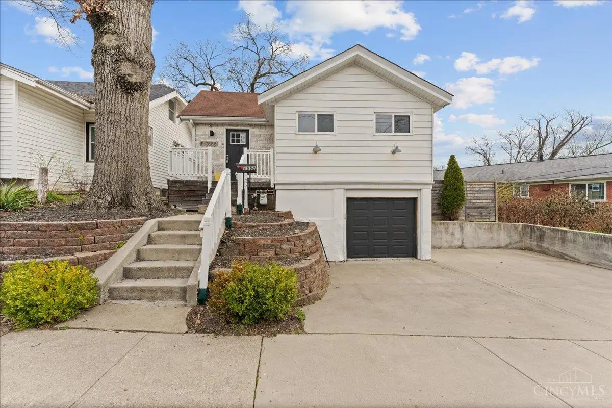 2888 Losantiville Avenue, Cincinnati, OH 45213 - #1