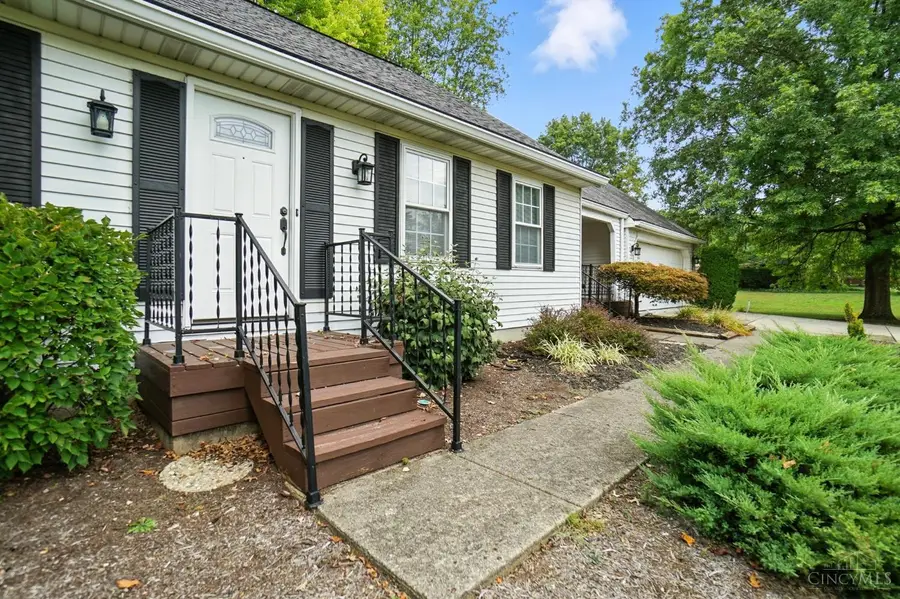8253 Lake Ridge Drive, West Chester, OH 45069 - #2