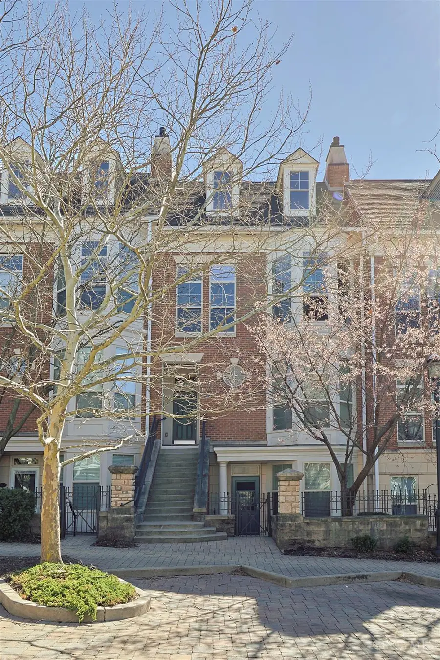 215 Stetson Street #215, Cincinnati, OH 45219 - #2