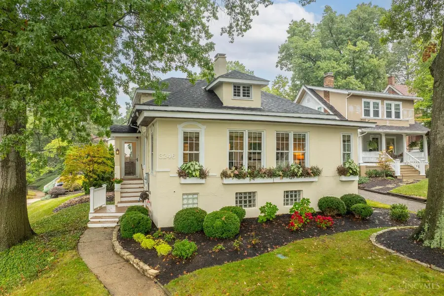 3246 Observatory Avenue, Cincinnati, OH 45208 - #2