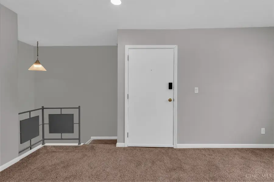 6110 Stover Ave, Cincinnati, OH 45237 - #3