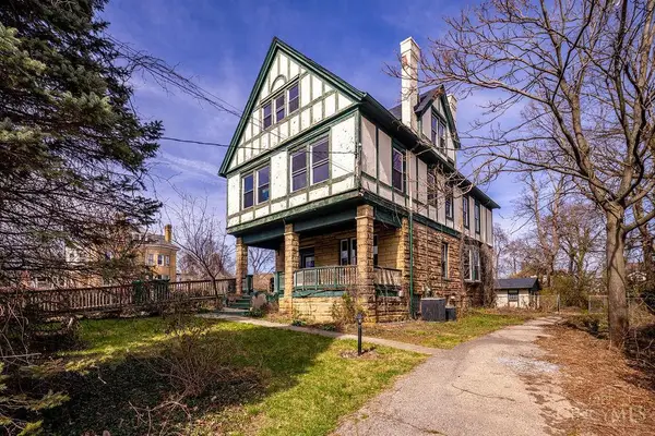 990 Burton Avenue, Cincinnati, OH 45229