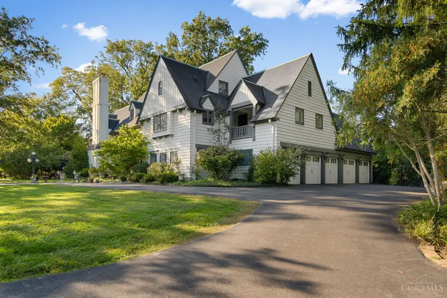 10451 Grand Oaks Lane, Montgomery, OH 45242 - #2